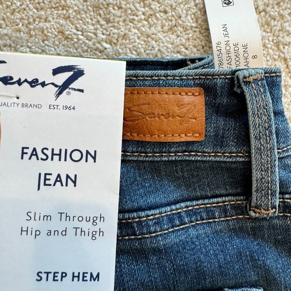 Seven7 Ladies High-Rise Step Hem‎ Cropped Fashion Jean Size 8 - Picture 3 of 13